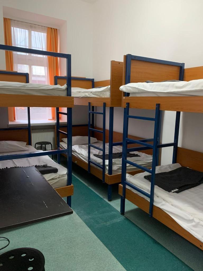 Schronisko Na Wyspie Hostel Вроцлав Екстериор снимка